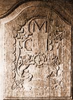 Geschnitzte Haustüre der abgebrochenen Reisachmühle